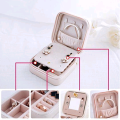 Creative travel portable jewelry box earrings earrings jewelry storage box leather small jewelry bag