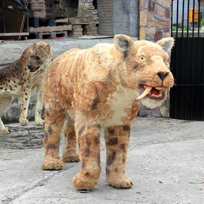 Simulation Fiberglass Saber-toothed Tiger Fur Model